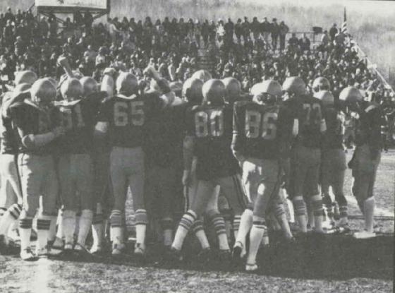 560_huddle